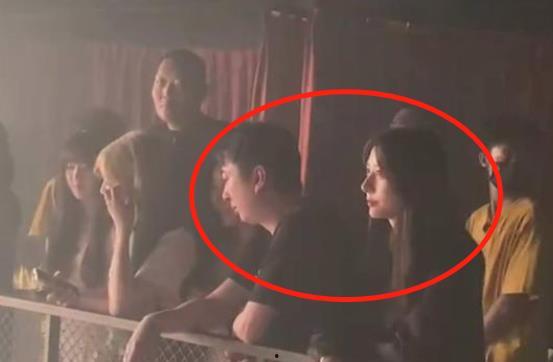 吃瓜网红拍照软件好看,揭秘网红拍照软件“好看”的神奇魔力 第2张 吃瓜网红拍照软件好看,揭秘网红拍照软件“好看”的神奇魔力 第2张