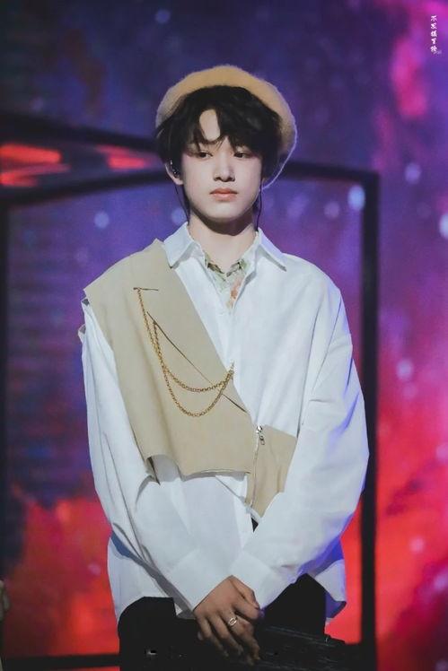 张泽禹最新爆料图片高清,魅力四溢，风采依旧